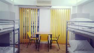 Хостелы Sleep Inn Hostel Бухарест Кровать в общем 4-местном номере для мужчин и женщин-3