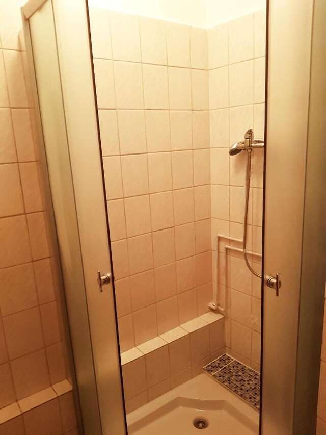 Хостелы Sleep Inn Hostel Бухарест-14