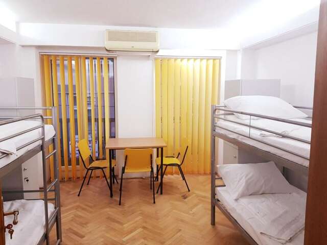 Хостелы Sleep Inn Hostel Бухарест-26