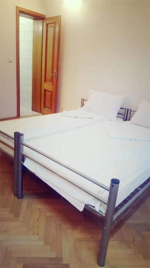 Хостелы Sleep Inn Hostel Бухарест-38