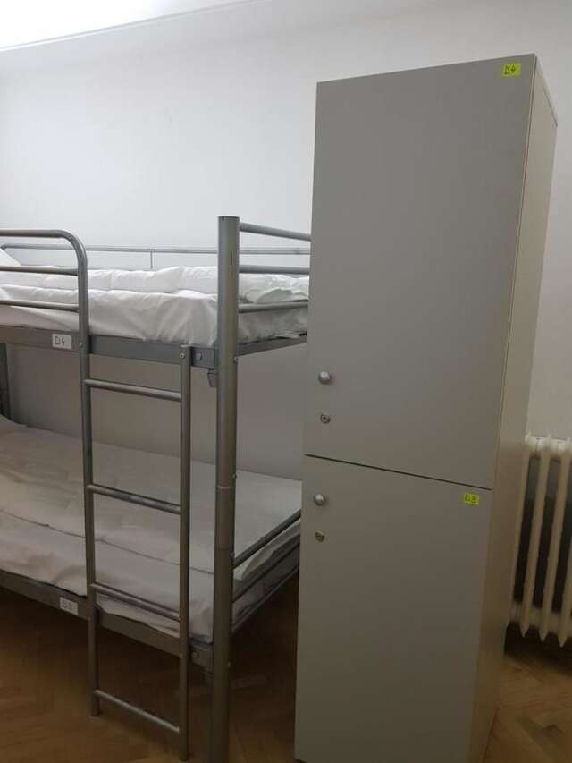 Хостелы Sleep Inn Hostel Бухарест-11